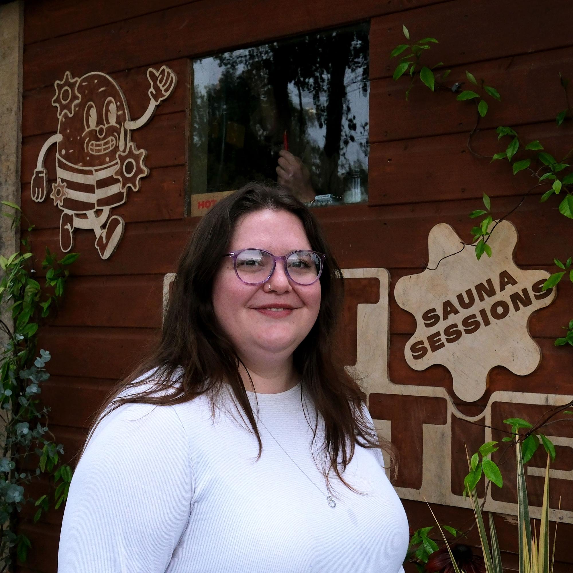 Debbie, Manager