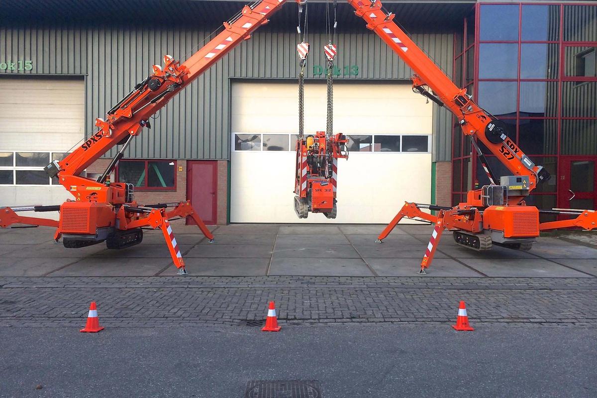 Mini compact hijskraan training