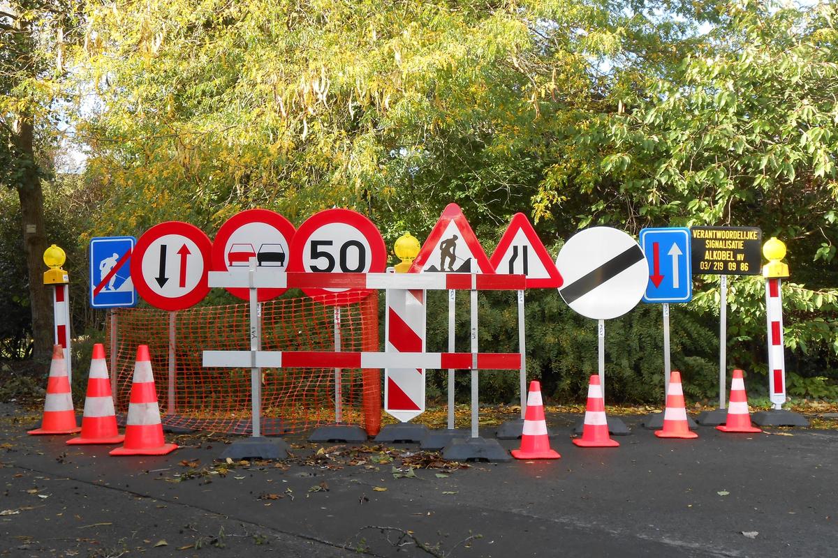SB 250: werfsignalisatie - Veilig werken langs de weg: wegsignalisatie!
