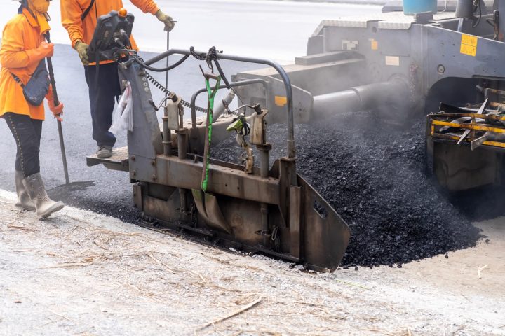 Asphalt pavers