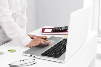 How HR Payroll Software Drives Business Growth in Qatar