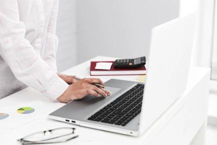How HR Payroll Software Drives Business Growth in Qatar