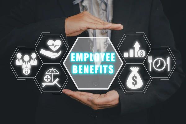 Complete Guide to Employee Benefits in UAE: Mandatory &amp; Common Practices