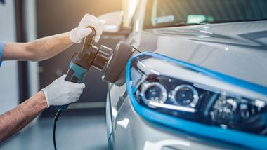 auto poetsen door vakmensen