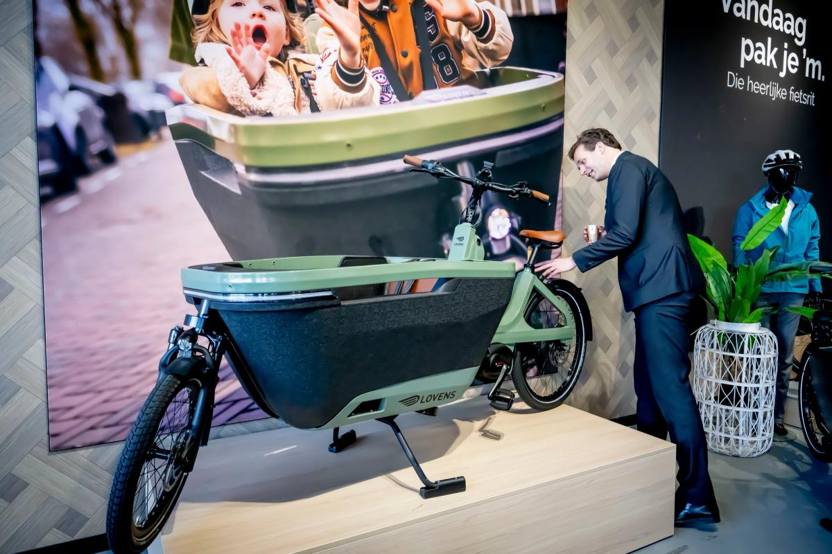 Bezoek demissionair minister Karremans en voorzitter van MKB Nederland Vonhof aan Arthur Wijtman