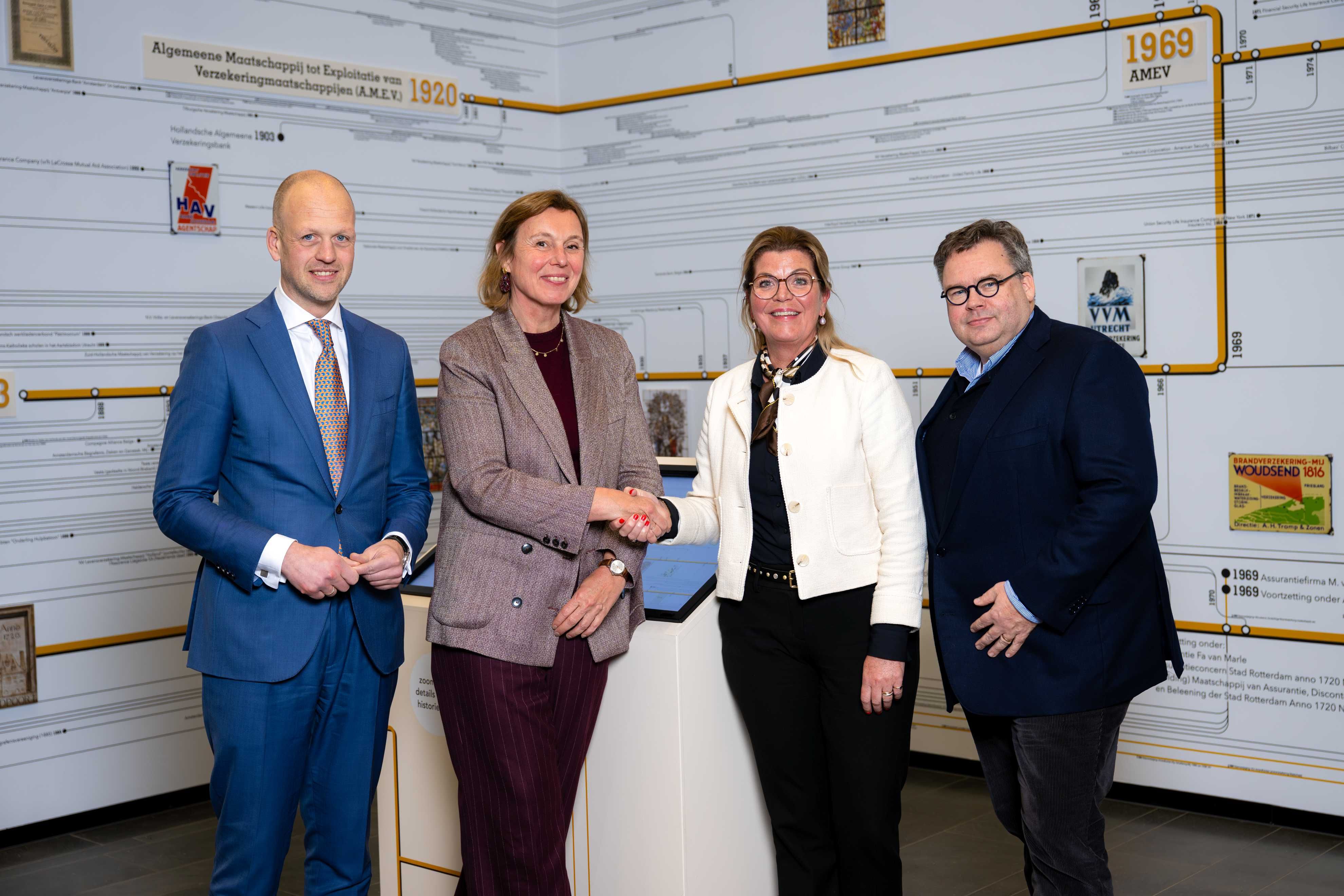 Ewout Hollegien, Ingrid de Swart, Christianne van der Wal en Peter Niesink