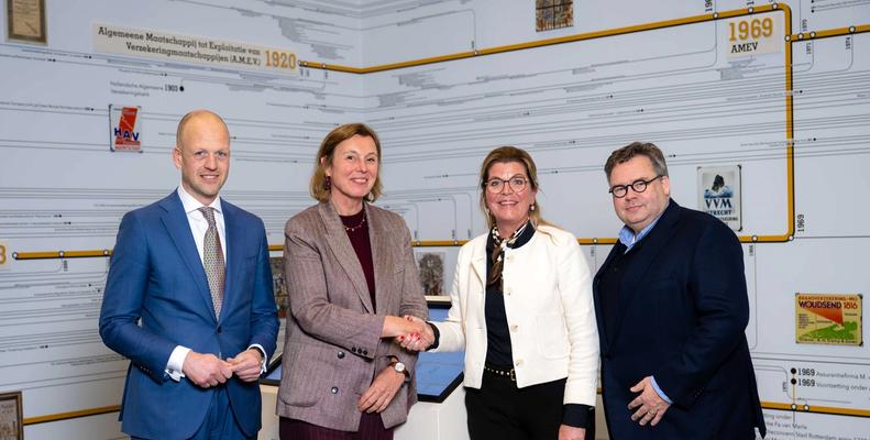 Ewout Hollegien, Ingrid de Swart, Christianne van der Wal en Peter Niesink