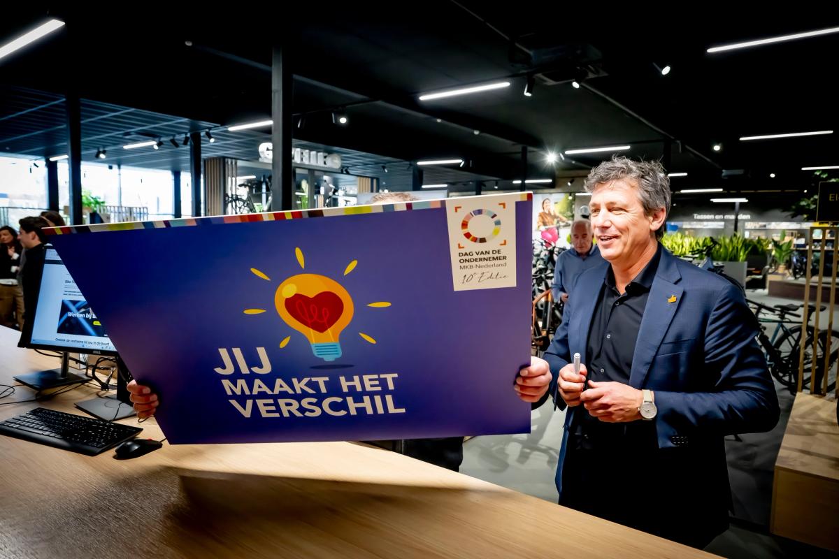 Bezoek demissionair minister Karremans en voorzitter van MKB Nederland Vonhof aan Arthur Wijtman