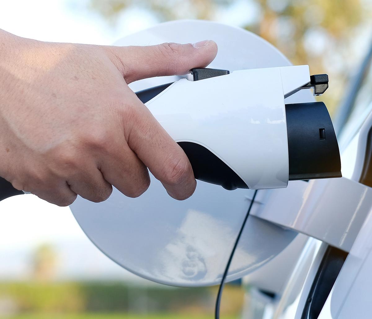 Elektrische auto EV laden BOVAG