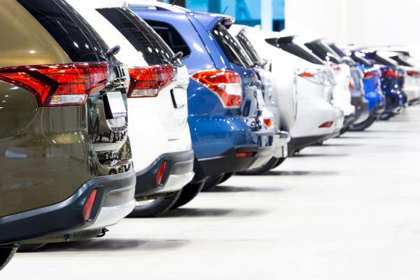 Rij auto's naast elkaar