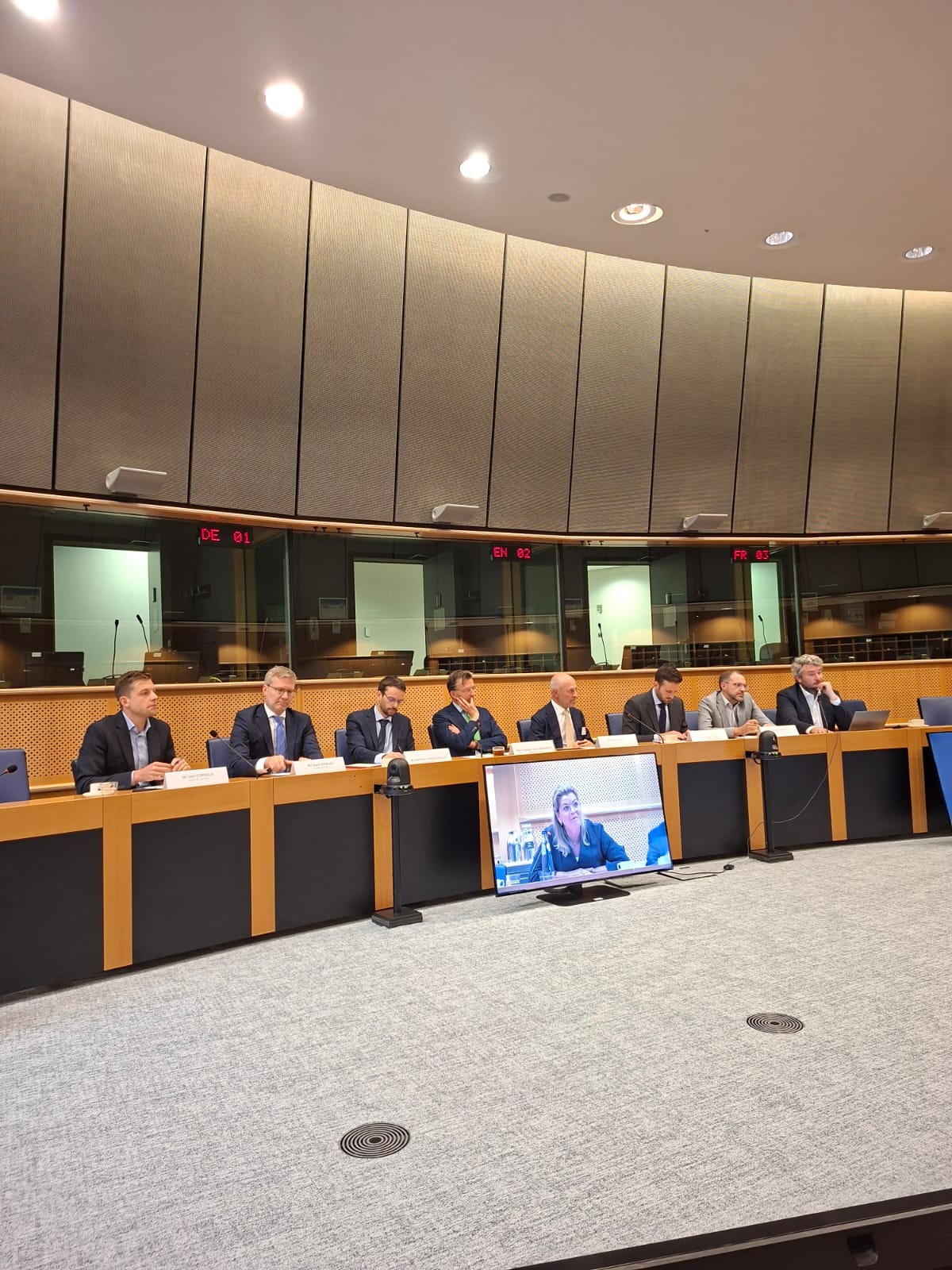 Rondetafelgesprek over tweedehandsmarkt EV's 