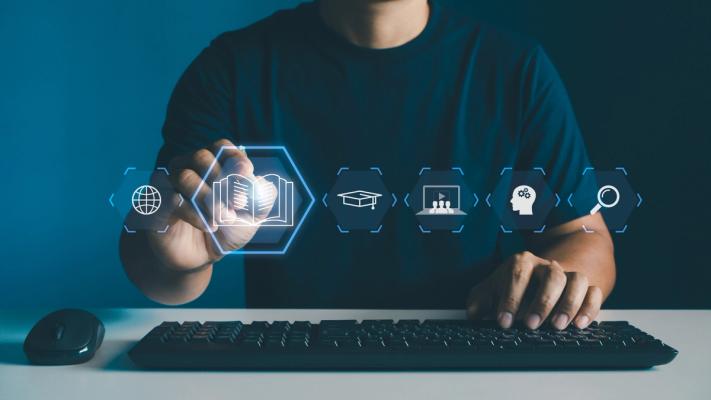 Woordenboek online toetsenbord met boek