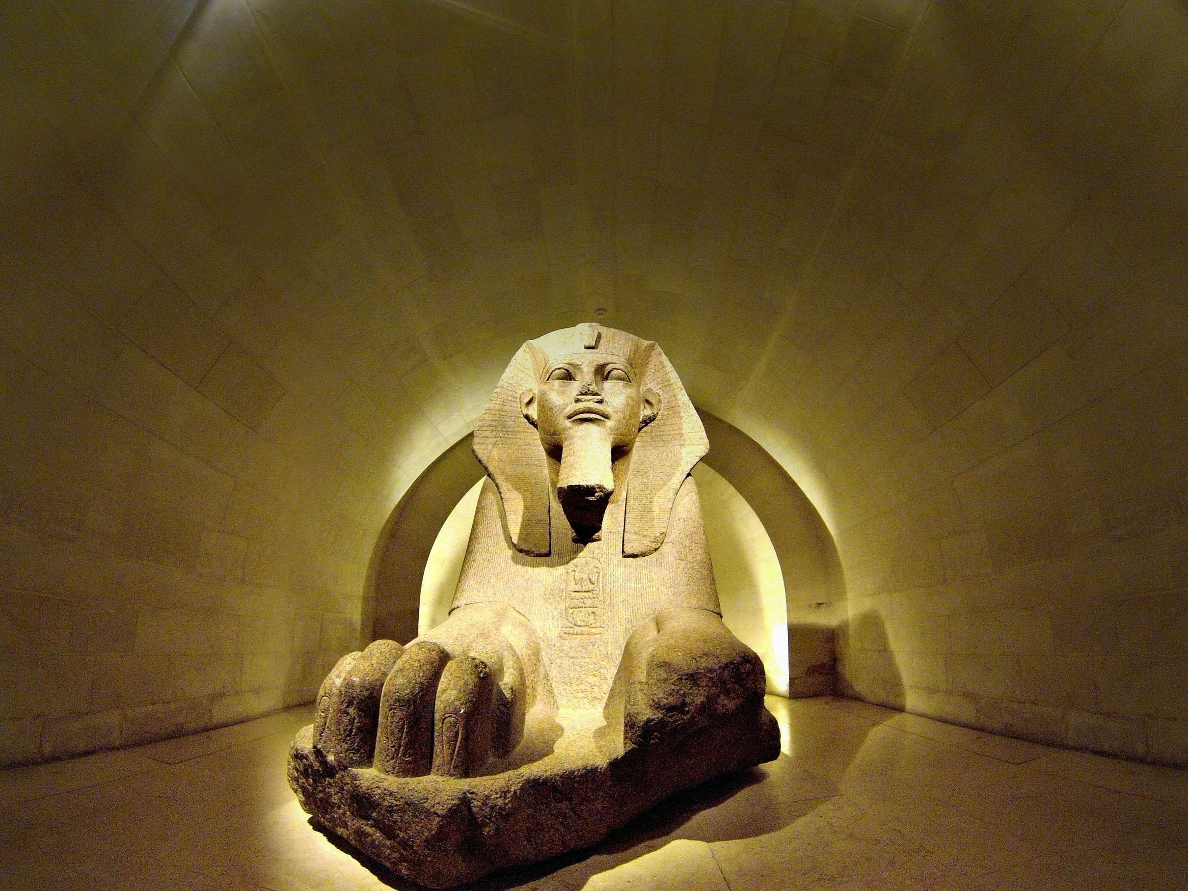 Evening Louvre Tour: 6-Person Max Guided Experience, Paris — photo 1