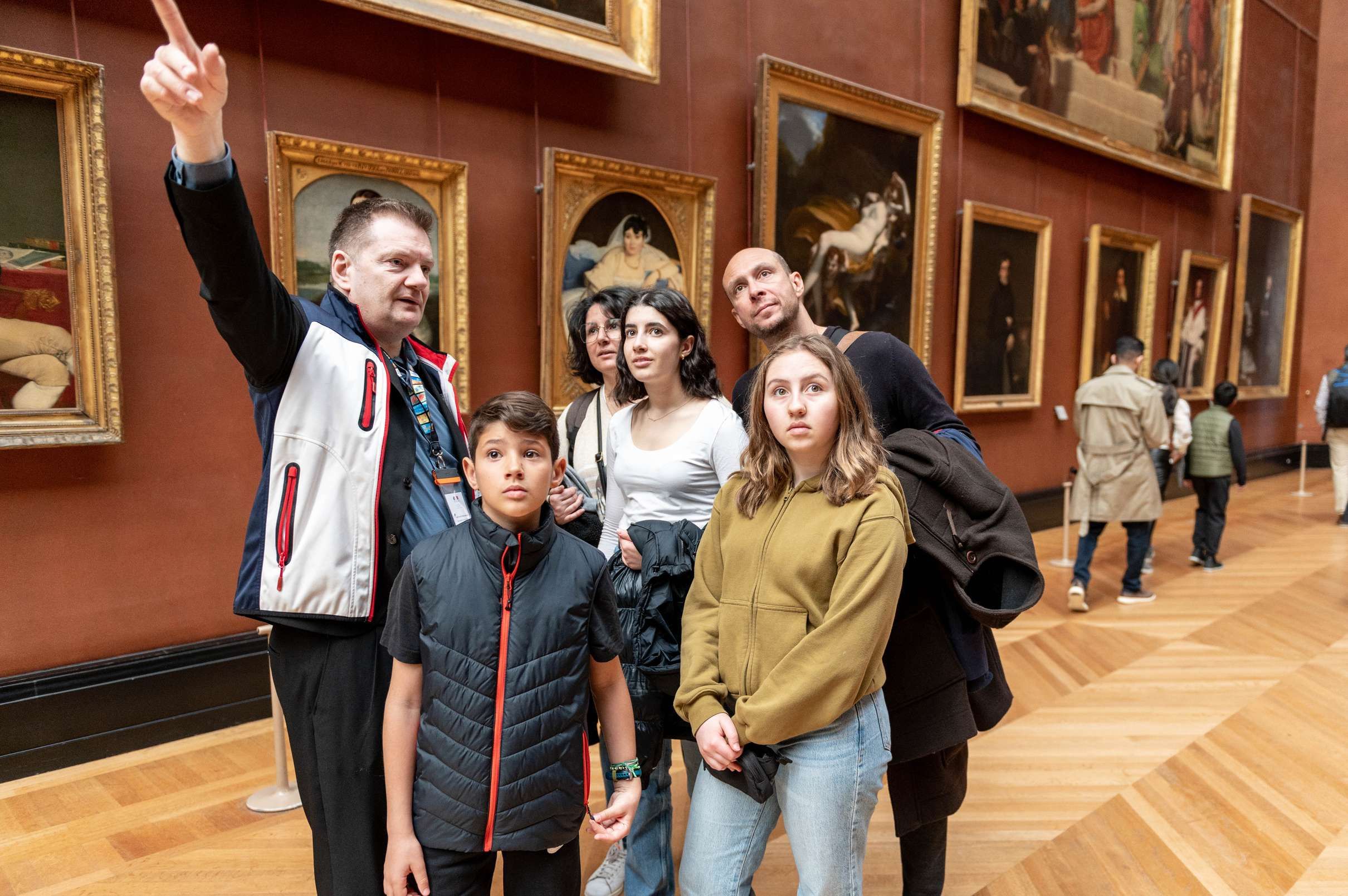 Interactive Louvre Family Tour: Kids Detective Experience, Paris — photo 2