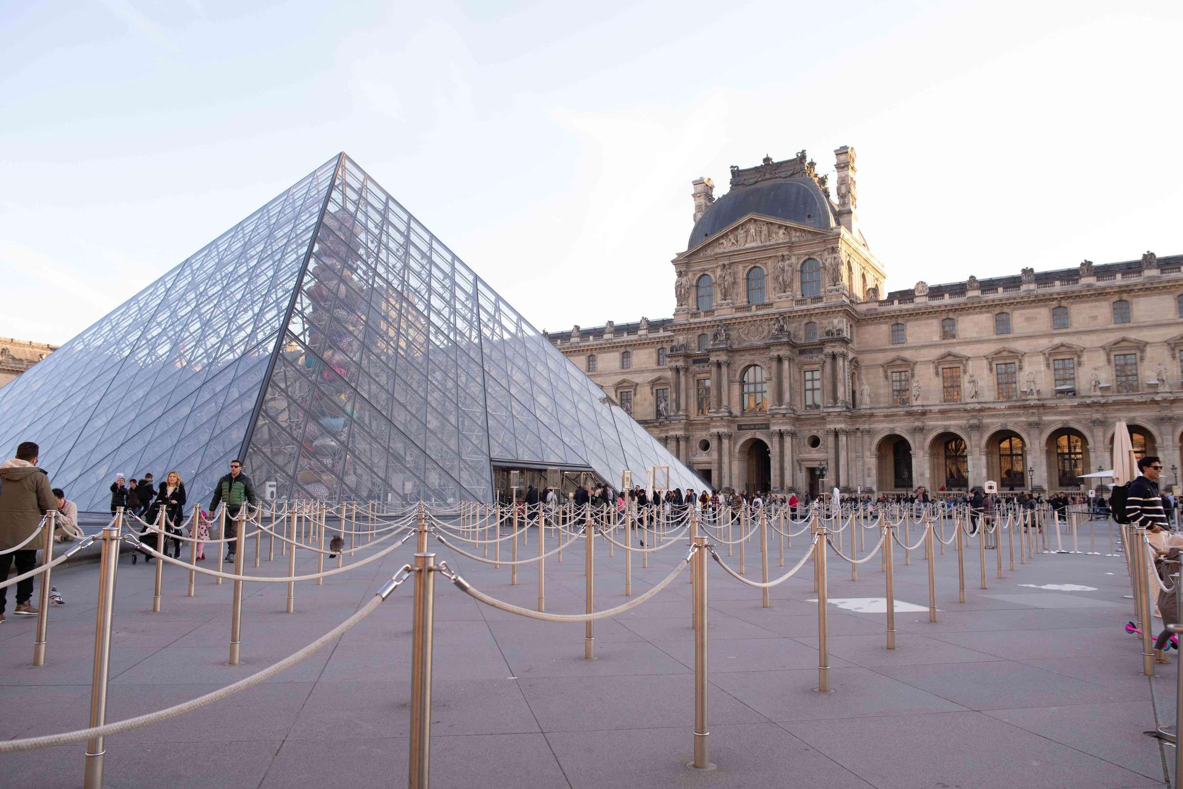 Louvre Semi-Private Tour: 6-Guest Max Masterpieces Guide, Paris — photo 4