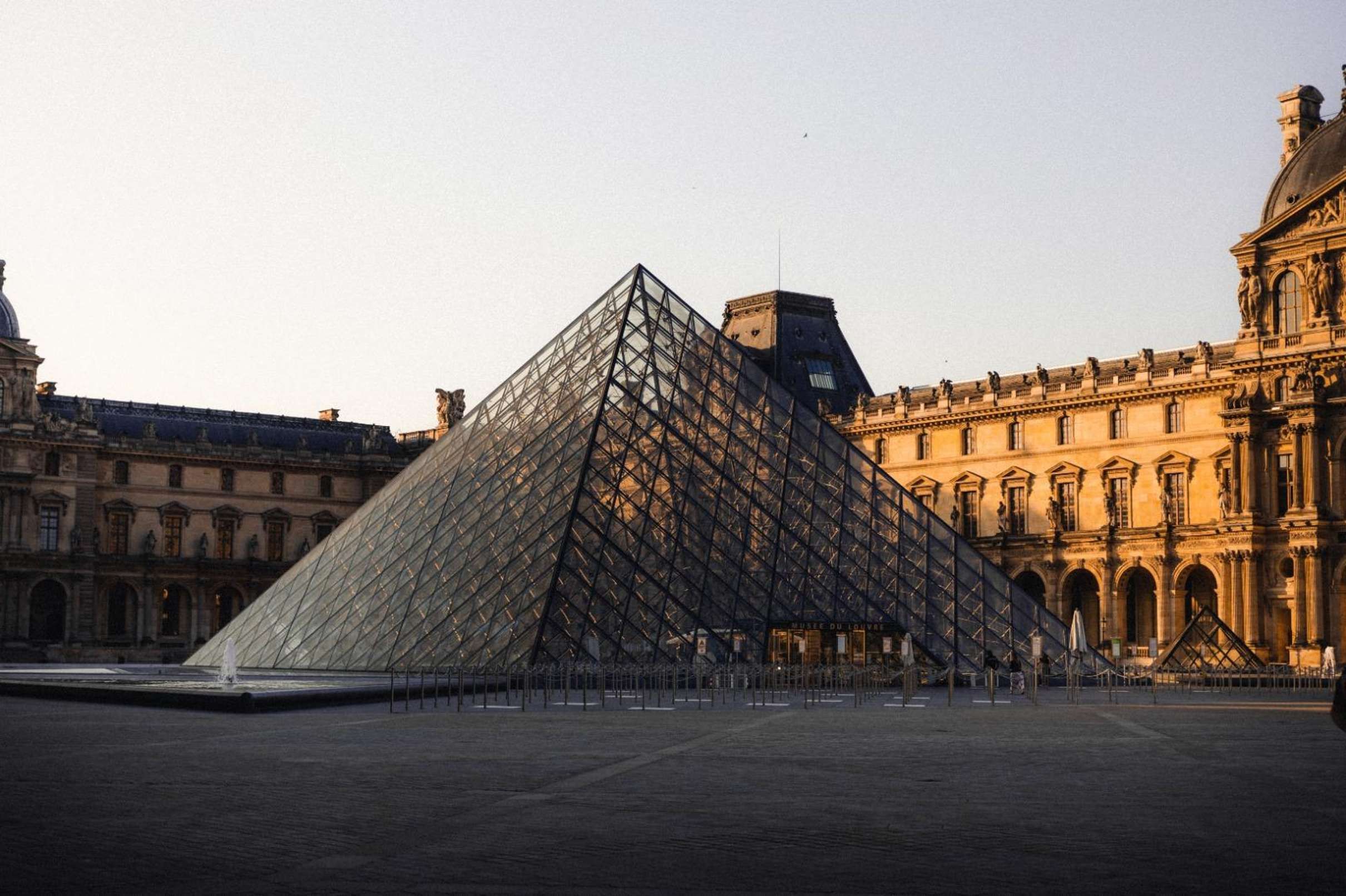 1-Hour Private Louvre Express: Mona Lisa & Top 3 Works, Paris — photo 2