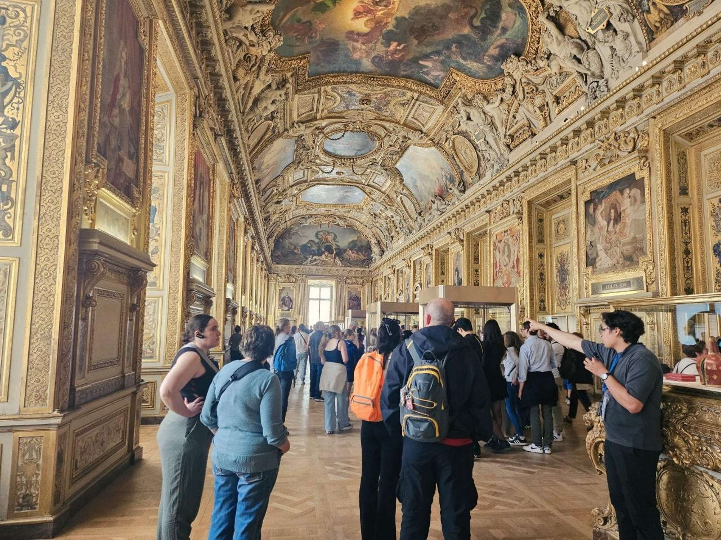 Spanish-Language Louvre Tour: 6-Guest Max Guide, Paris — photo 3
