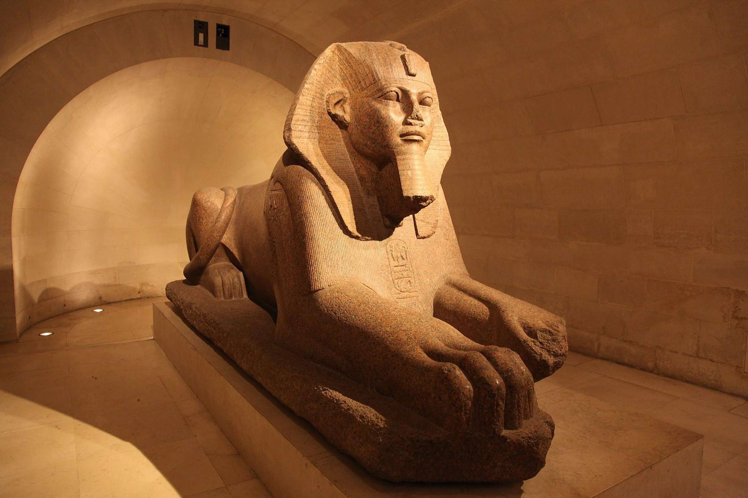 Family Louvre Tour in French: Kids Guide & Egyptian Focus, Paris — photo 4