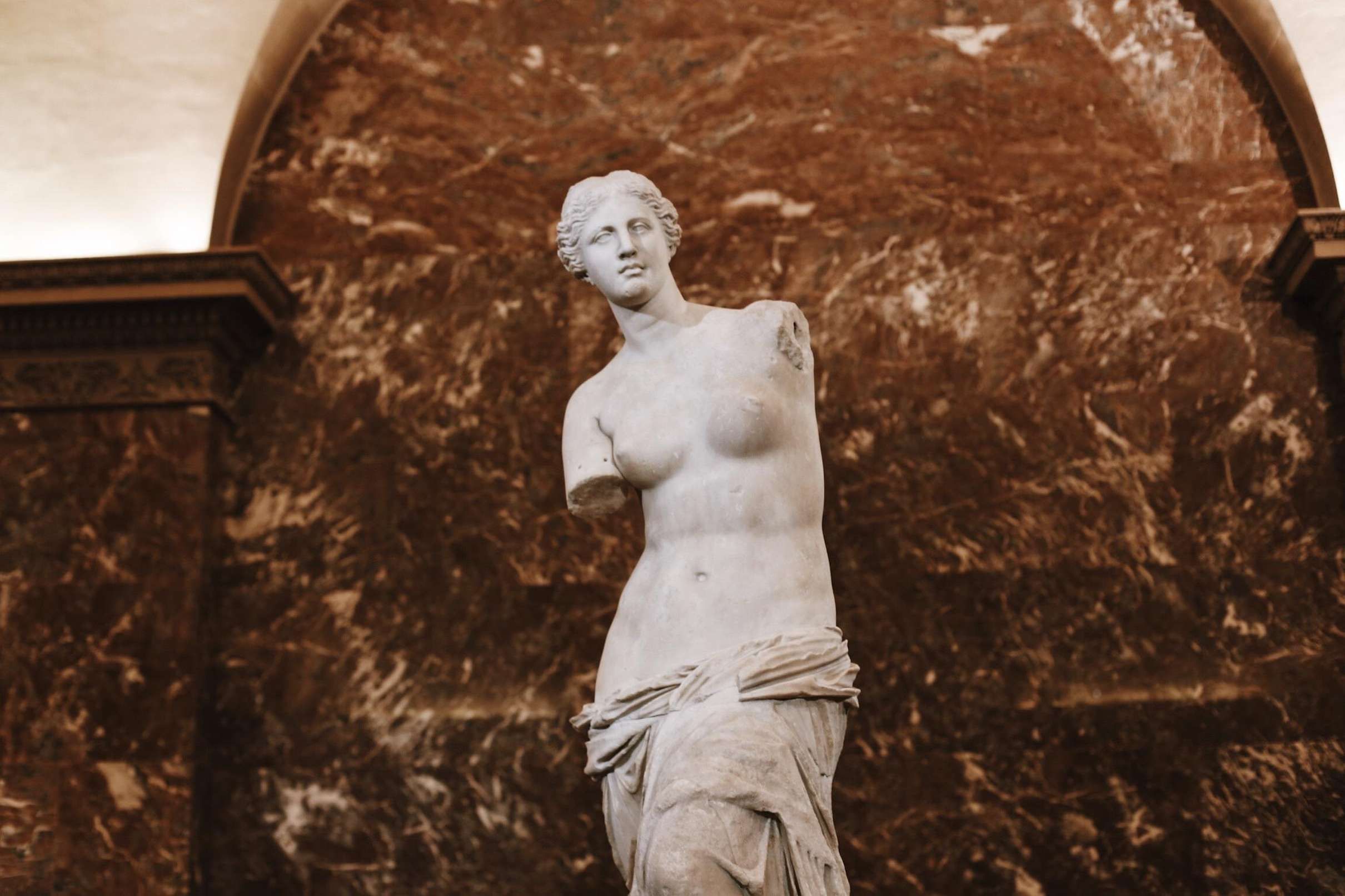 Louvre & Orsay Combo Guide: Art History Tour, Paris — photo 3