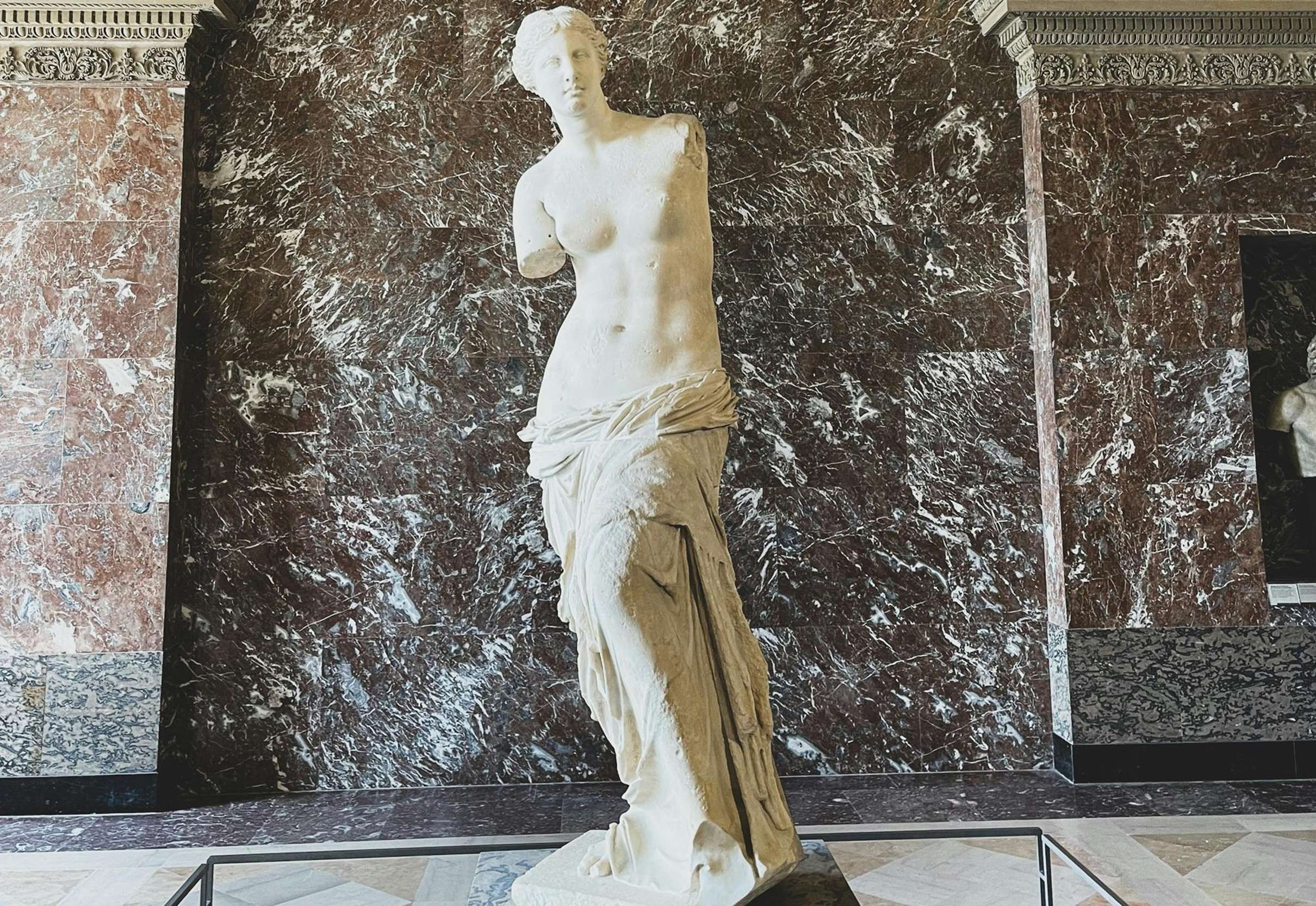 Louvre Tour: Mona Lisa & Priority Entry Guide, Paris — photo 1