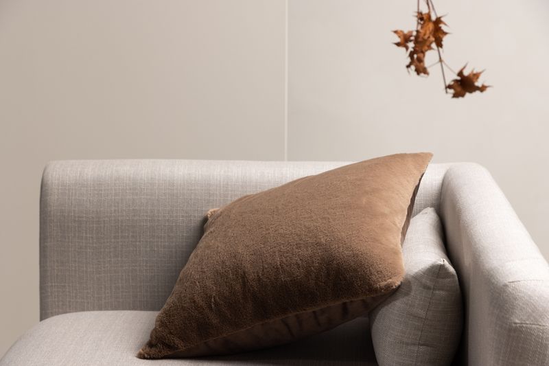 Thea Kuddfodral - Alternate view