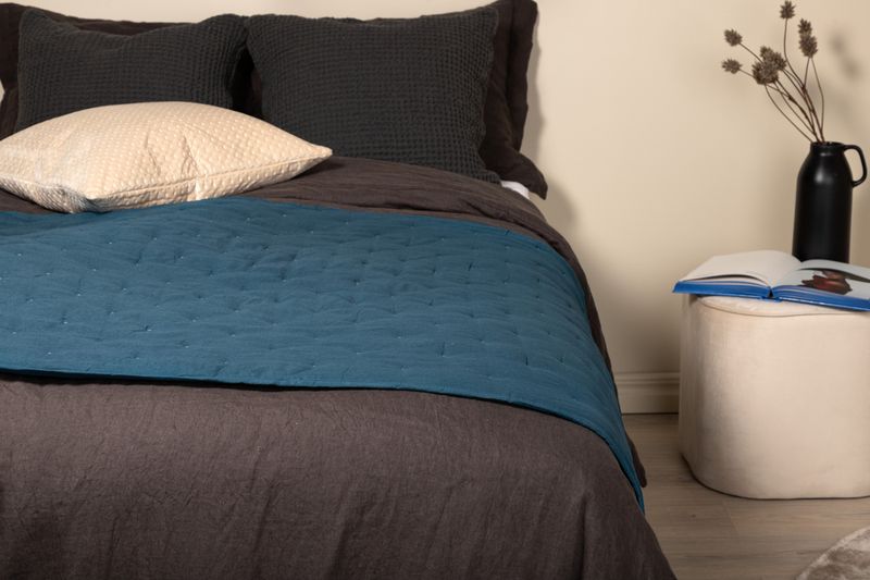 Sally Överkast - Alternate view