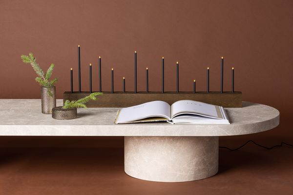 Kungsberget Bordslampa Valnöt — alternativ vy