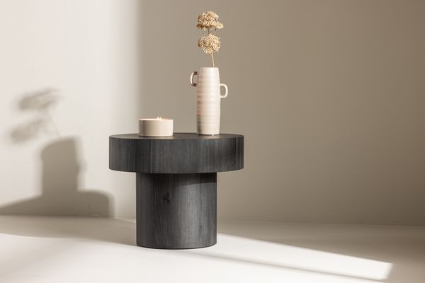 Malung Sidobord Svart i svart