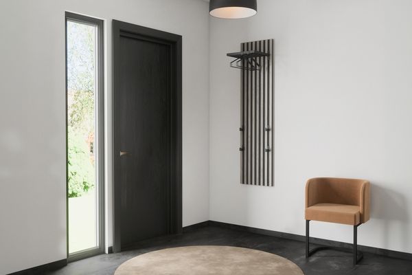 Nimes Hängare Svart — alternativ vy