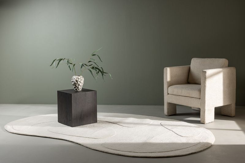 Enard Ovala Mattor - Alternate view