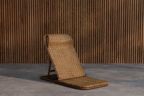 Ellie Solstol — alternativ vy