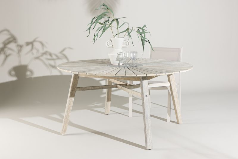 Rives - Alternate view