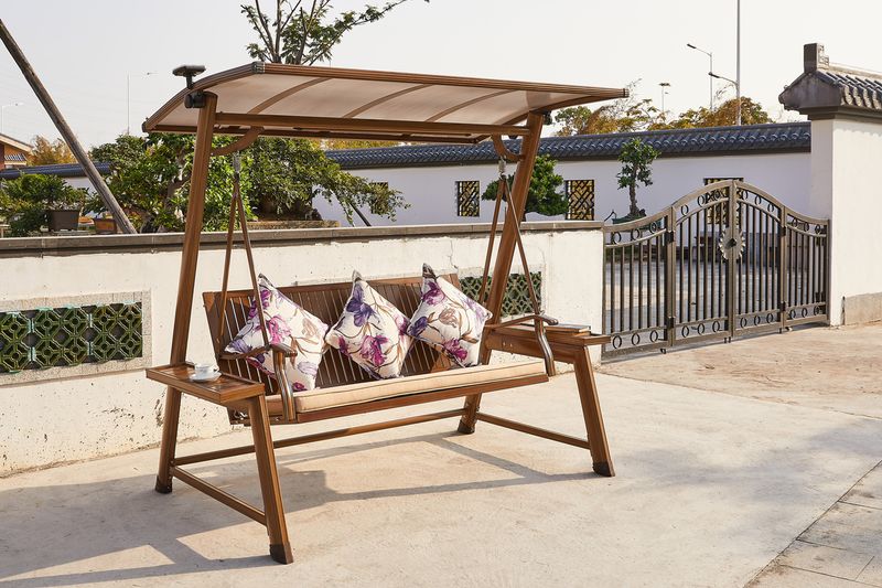 Odivelas Hängstolar - Alternate view