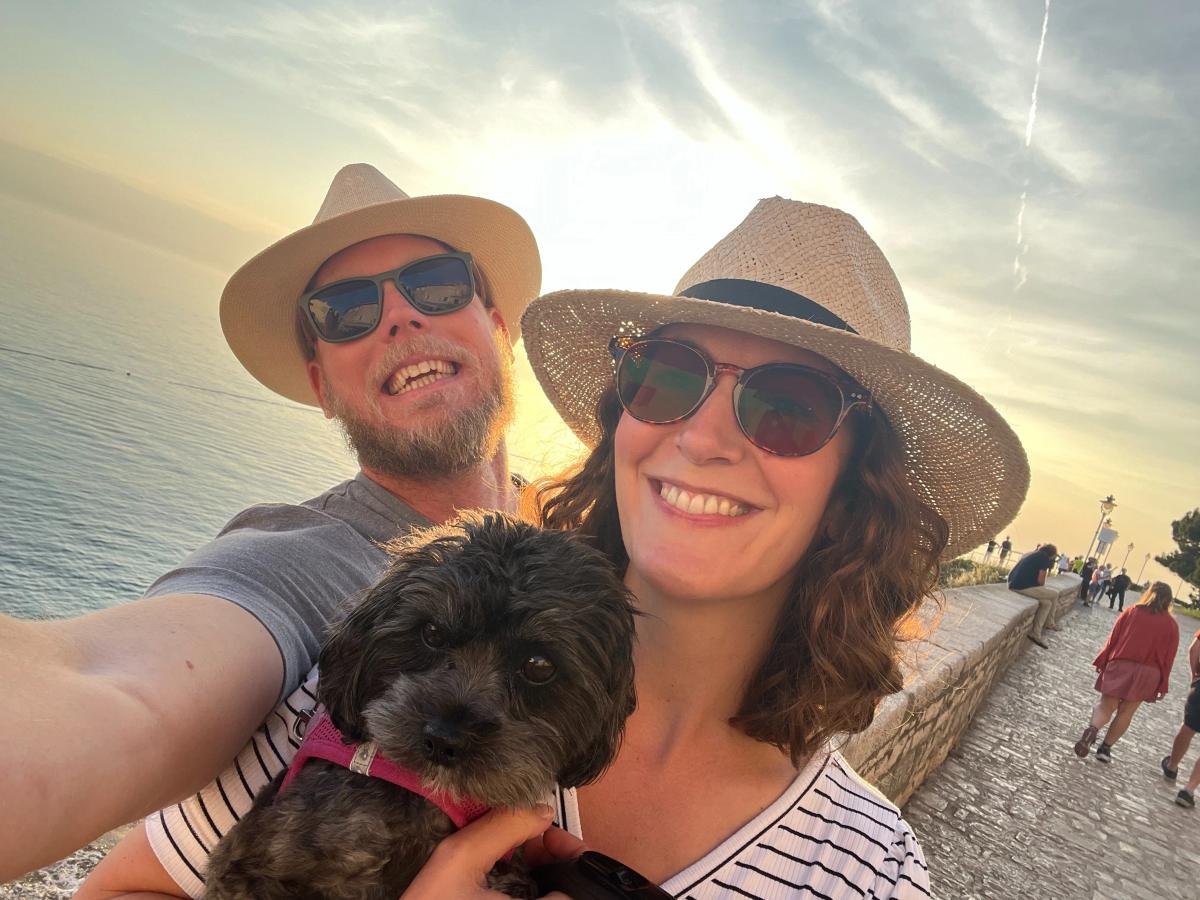 Jessica Weeman and her husband and puppy