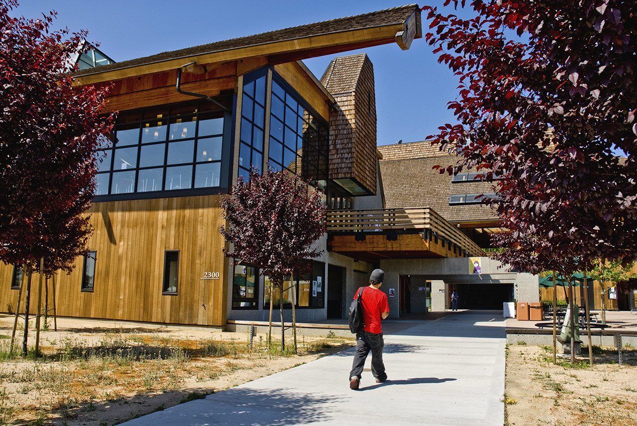 Foothill College campus