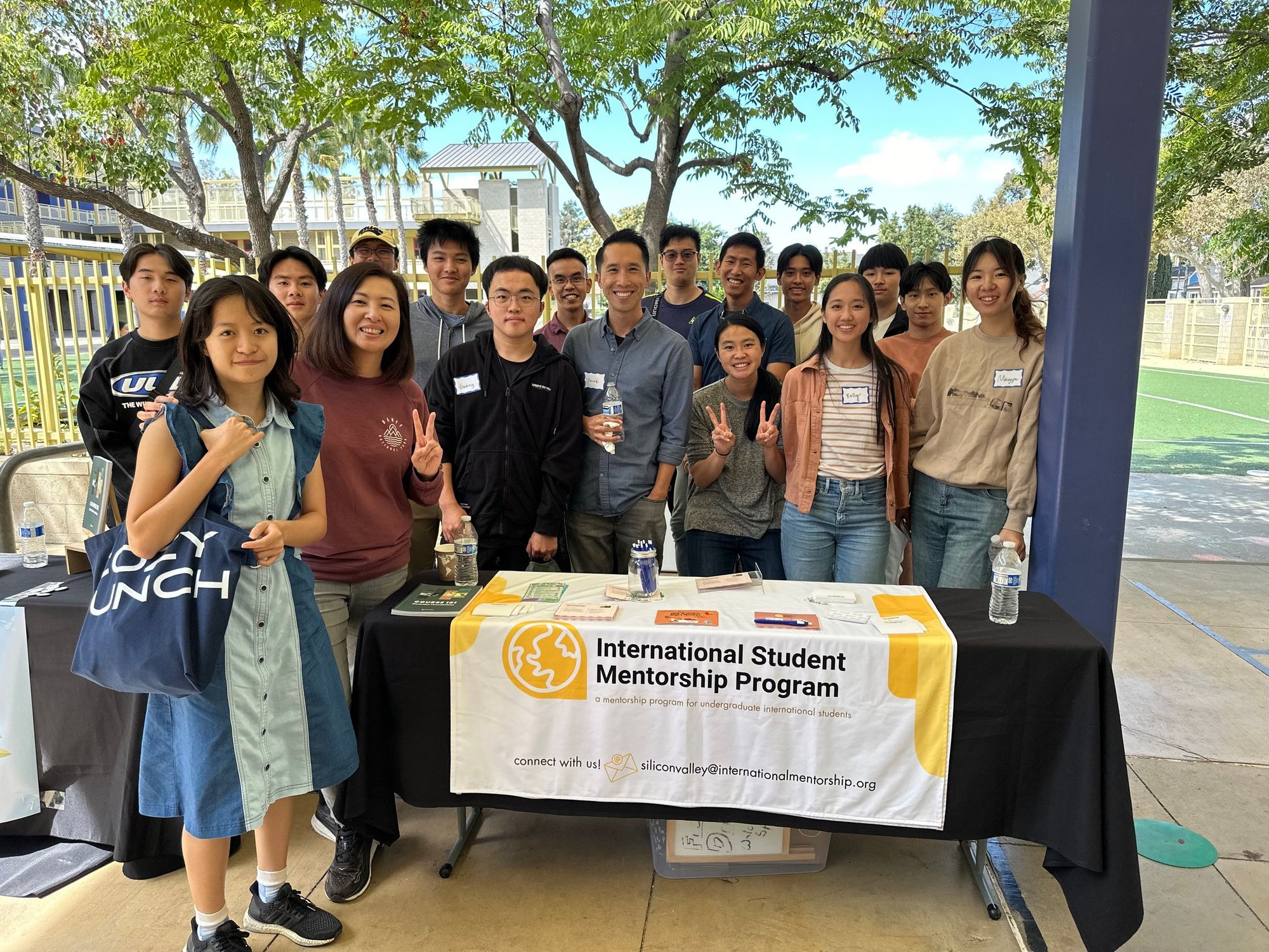 Mentors and students at the ISMP table during a De Anza open house