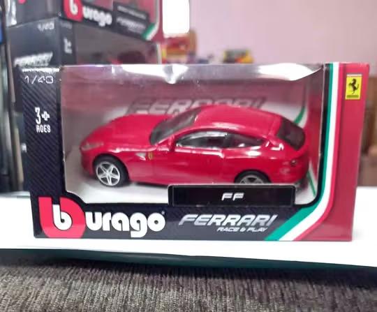 Burago 1:43 Ferrari FF die cast R200