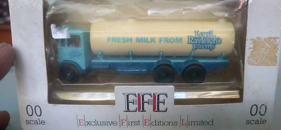 EFE Milk tanker 1:76