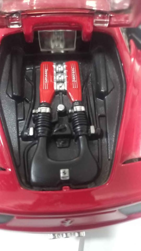Maisto Ferrari 458 italia - scale 1:24  view 4