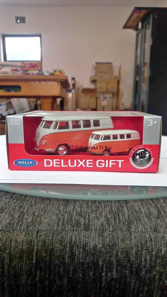 Welly nex 1963 vw T1 bus die cast R250