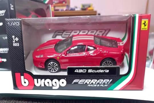 Burago 1:43 Ferrari 430 scuderia die cast R200