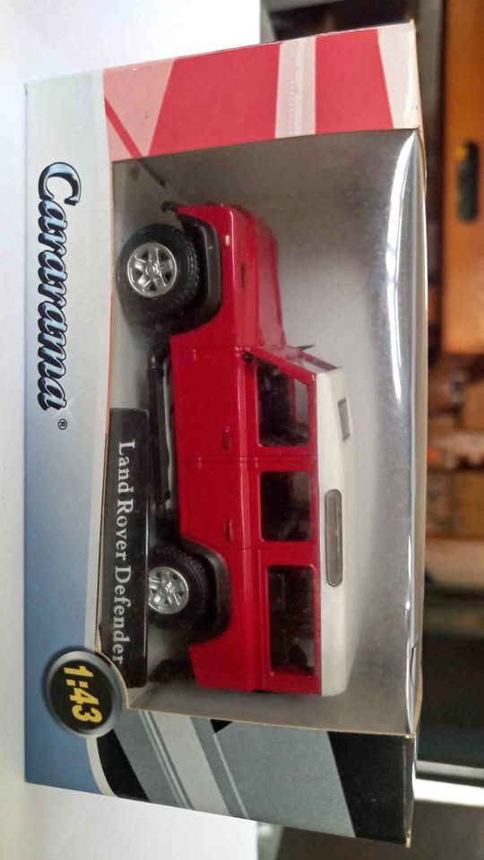 Cararama 1:43 Land Rover Defender