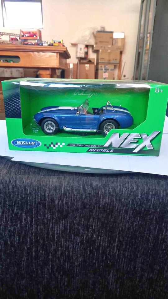Welly NEX 1:24 1965 Shelby Cobra 427 SC die cast R600