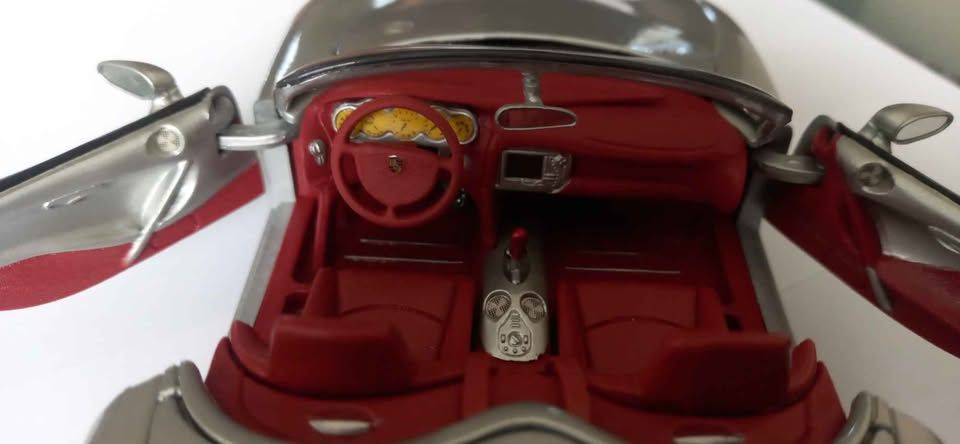Porsche boxster 1:18 view 2
