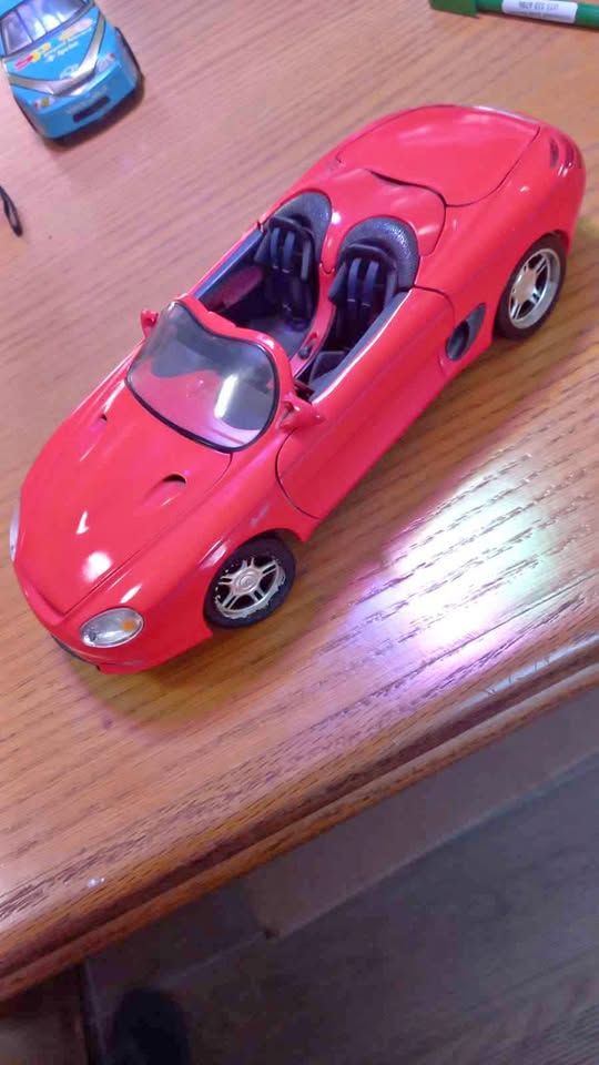 Mustang mach3 - 1:18 die cast view 2