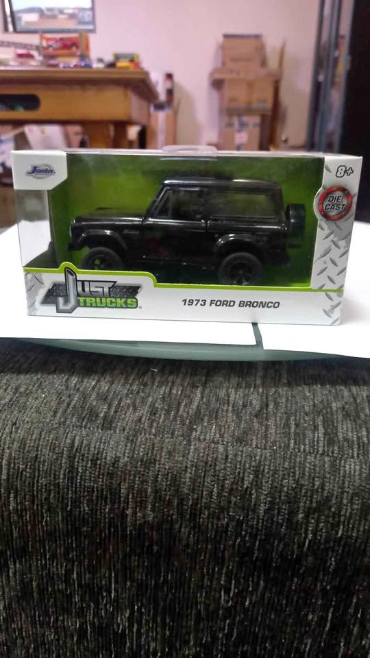 Jada 1:32 1973 Ford Bronco die cast R200