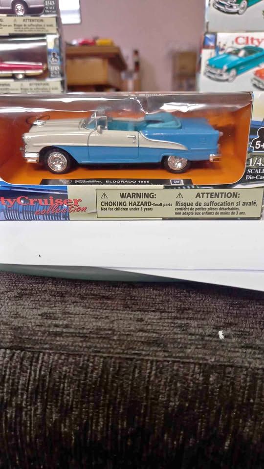 New Ray 1:43 Cadillac Eldorado 1955 die cast R200