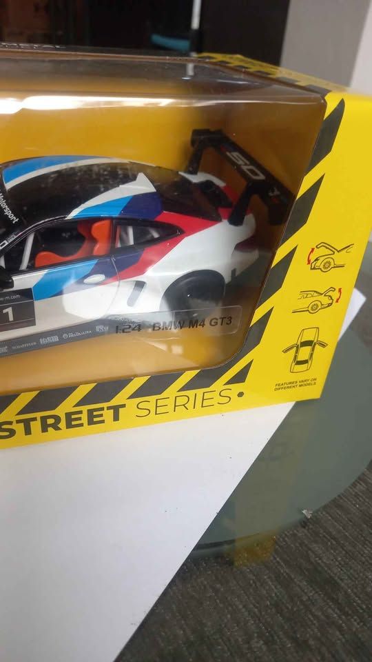 1:24 BMW m4 gt3 view 3