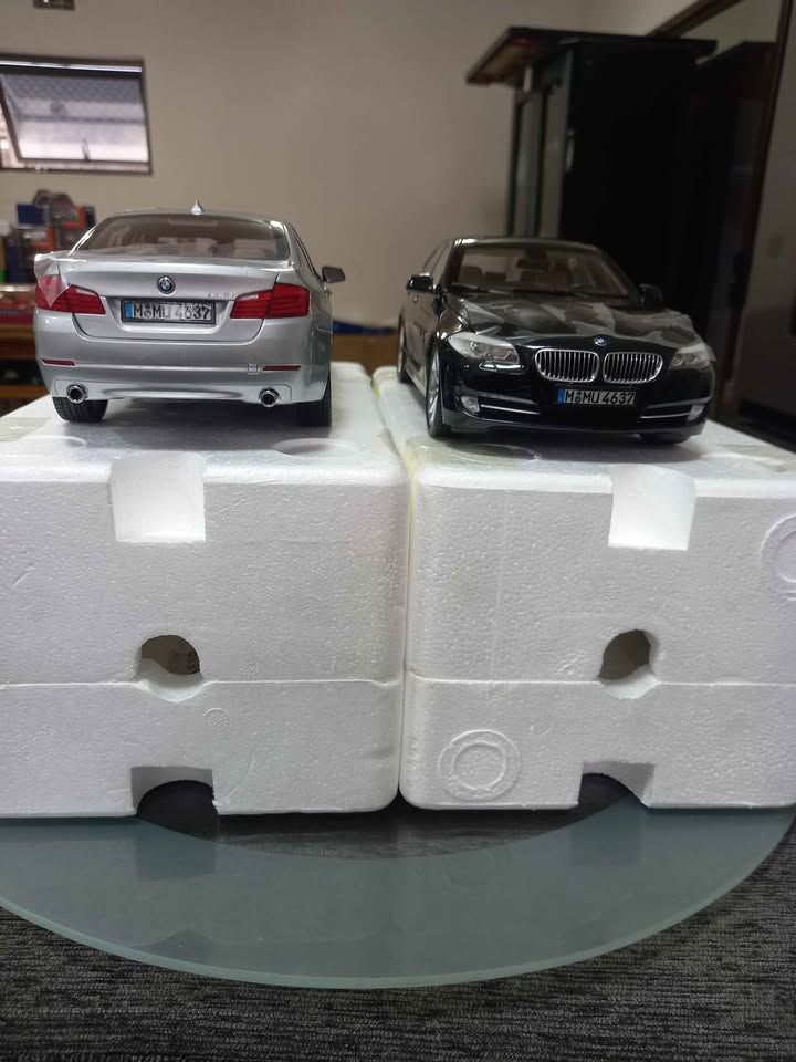 BMW 535i  black and silver- brand new models 1:18 view 2