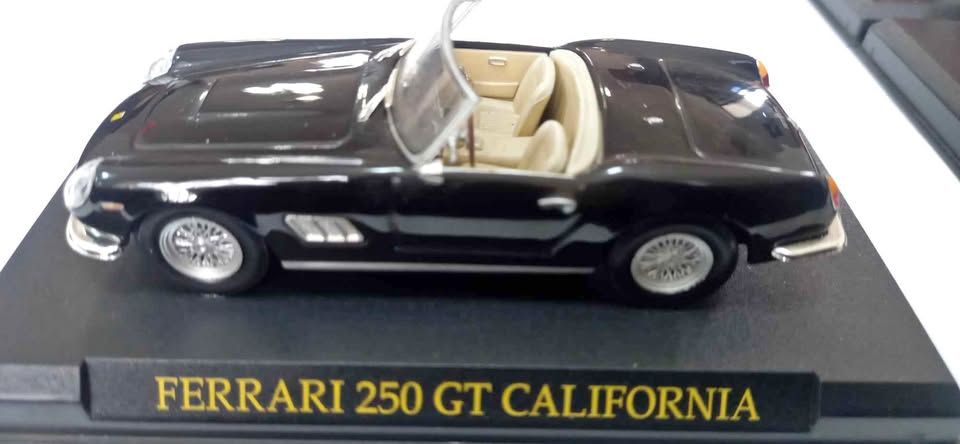 Ferrari 250 GT California 1:43